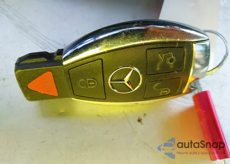 2016 Mercedes-Benz C 300 из США, поврежденный, VIN 55SWF4JB2GU153506